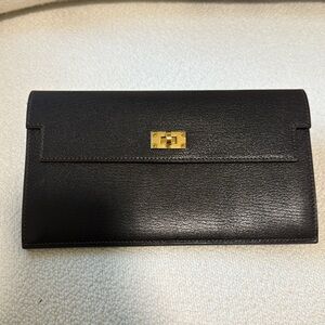 Kelly compact wallet in brand new condition